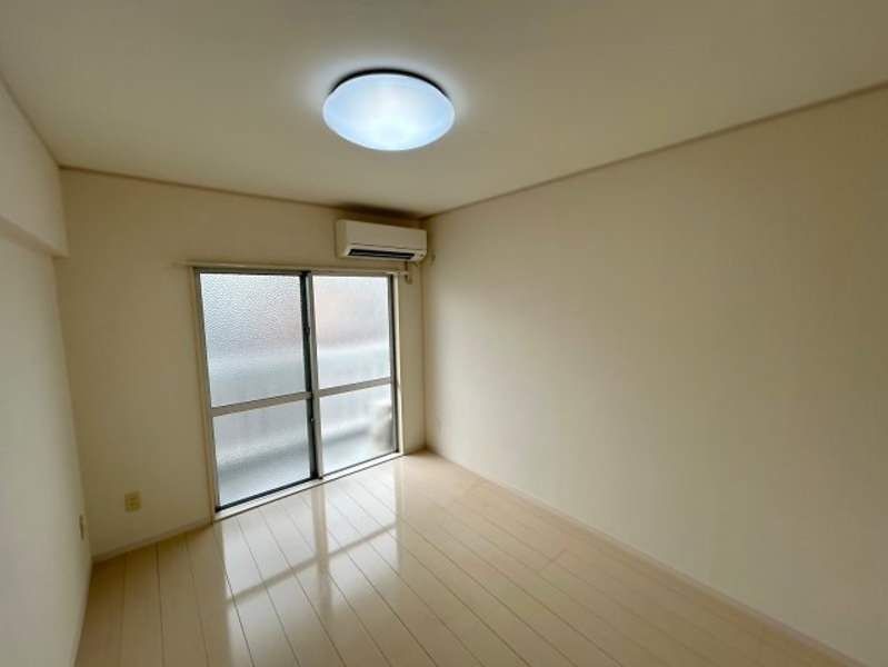 2DK Apartment for Rent in Urasoe Miyagi, Okinawa - No Key Money - Thumbnail 4