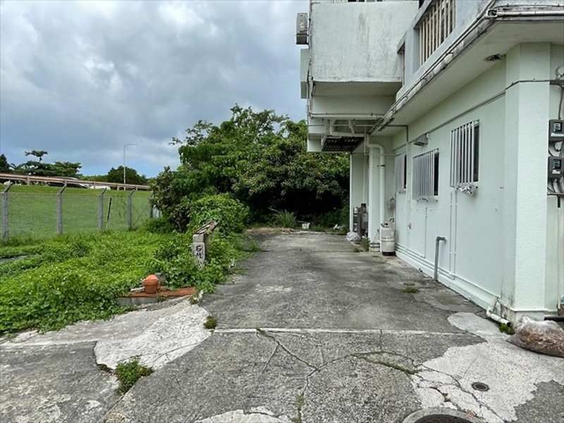 3LDK RC House with Rental Income in Okinawa City Chibana - Image 1