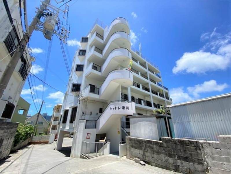 3LDK Apartment for Rent in Minatogawa Urasoe Okinawa - Image 1