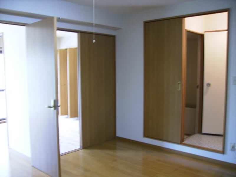 Oasis Itoman 2DK Apartment for Rent in Itoman City, Okinawa - Thumbnail 4