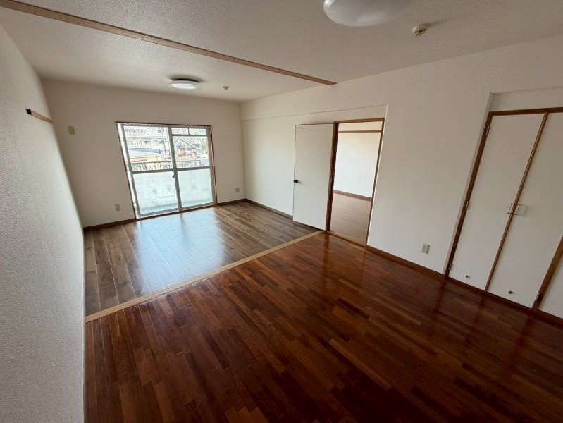 2LDK Apartment for Rent in Yonabaru, Okinawa - 58 sqm - Thumbnail 4