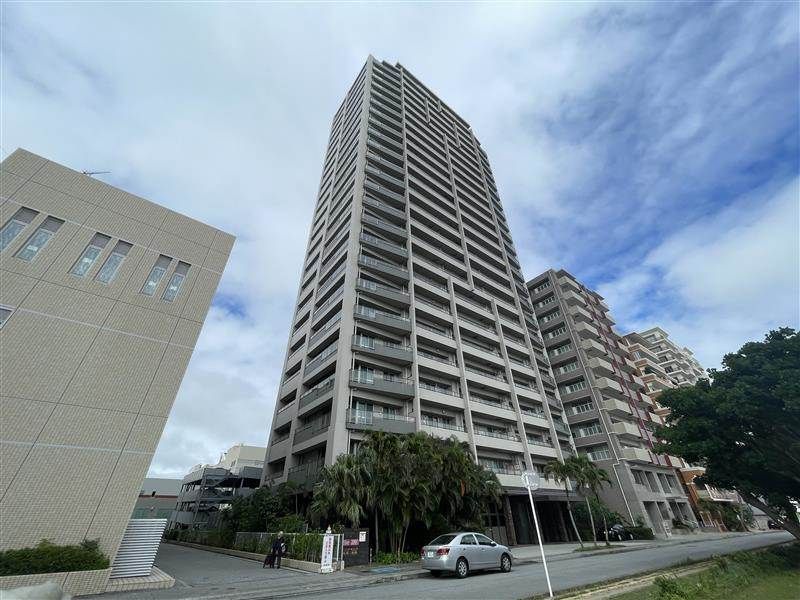 D'Graphfort Okinawa Tower 3LDK Apartment for Rent in Naha - Thumbnail 2