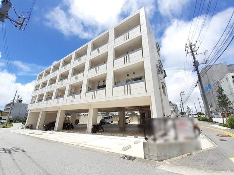 Lupinus 1R Apartment for Rent in Nakagusuku Village, Okinawa - Thumbnail 2