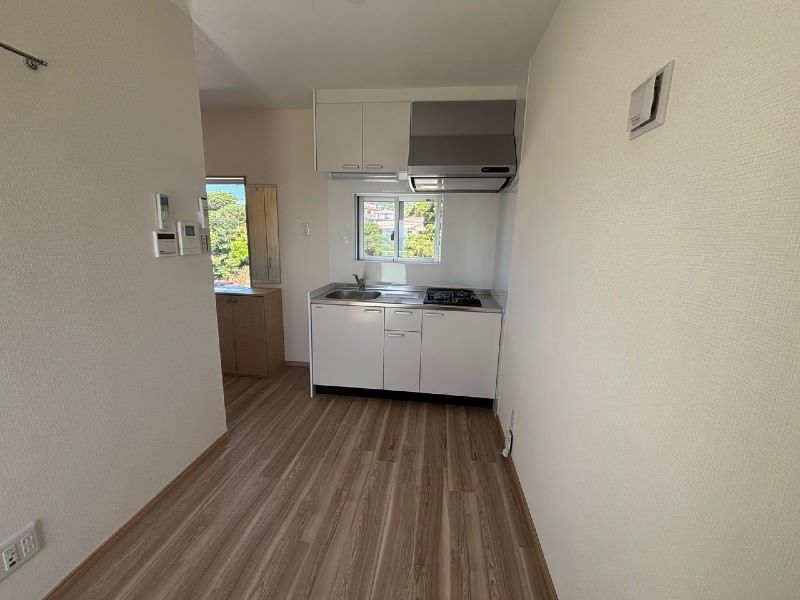 New 2025 Ocean View 1R Apartment for Rent in Nanjo City, Okinawa - Thumbnail 4