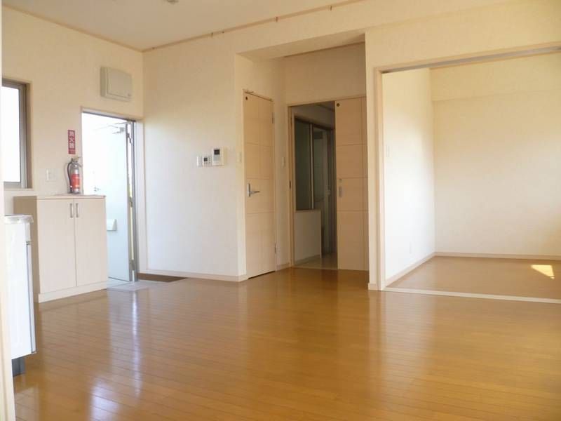 3LDK Apartment for Rent in Yomitan Village, Okinawa - Thumbnail 3