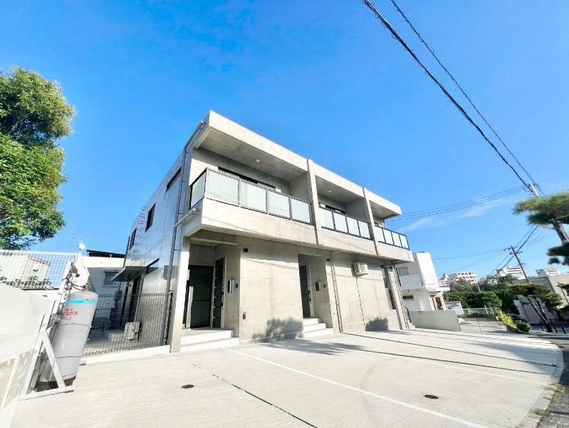 New 3LDK RC Townhouse in Nakagusuku Village, Okinawa - Thumbnail 2