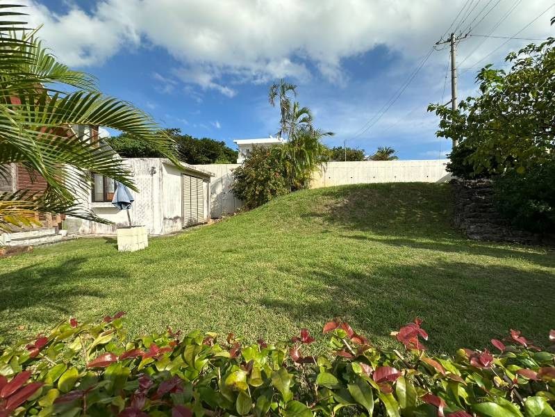 3LDK Wooden House for Sale in Ishigaki, Okinawa with Guesthouse Potential - Thumbnail 3