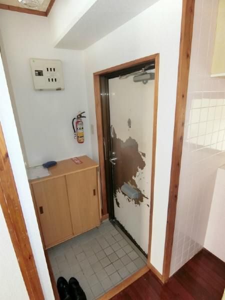 2LDK Apartment for Rent in Uruma City, Okinawa with Free Wi-Fi - Thumbnail 3