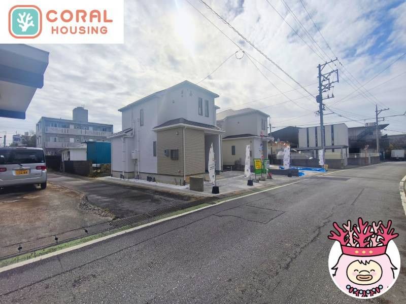 New 2025 4LDK House with Walk-in Closet in Yomitan, Okinawa - Thumbnail 4