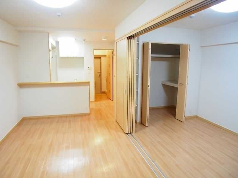 Sunny Casa 1LDK Apartment for Rent in Yaeze Town, Okinawa - Thumbnail 4