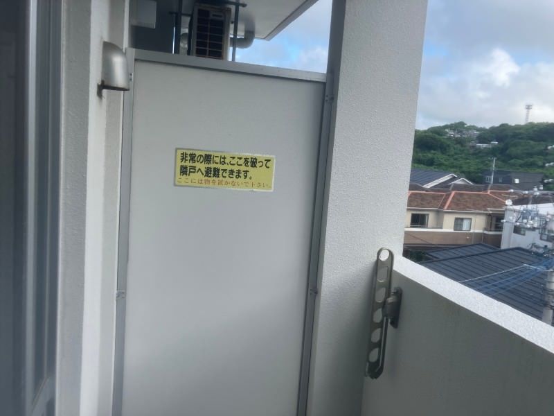 1K Apartment for Rent in Itoman, Okinawa - 21.2 sqm - Thumbnail 3
