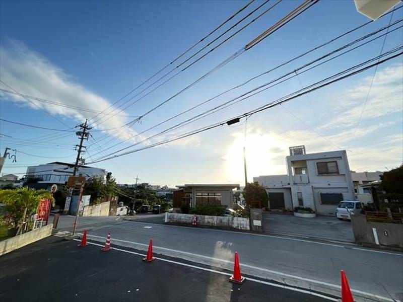 1K Apartment for Rent in Takaezu, Uruma City, Okinawa - Thumbnail 2