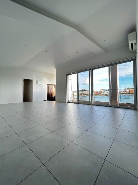 Chatan 3LDK Apartment with Ocean View and Private Elevator - Thumbnail 3