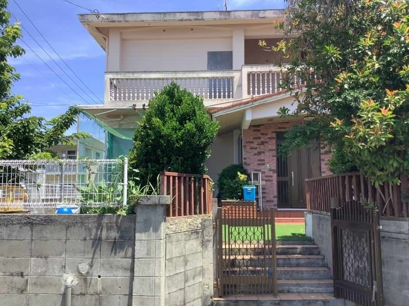 6LDK Reinforced Concrete House for Sale in Yomitan, Okinawa - Thumbnail 3