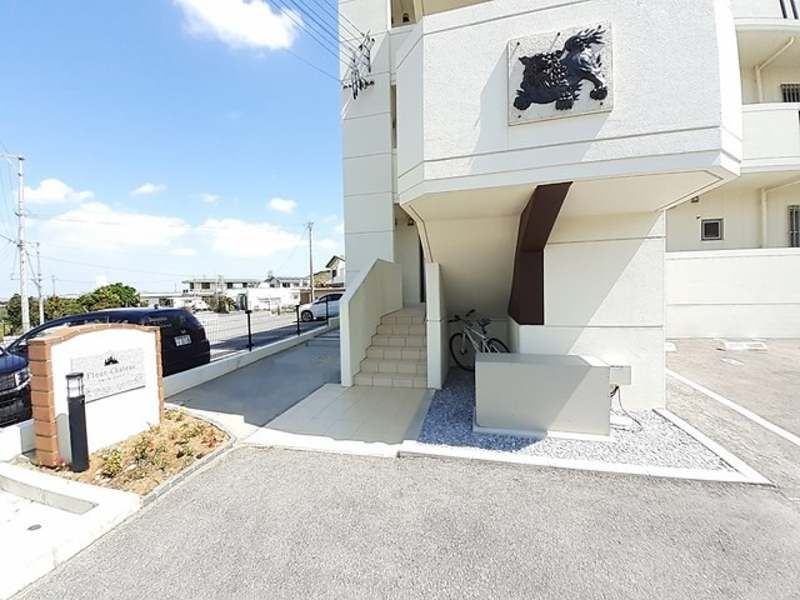 1LDK Apartment for Rent in Nakagusuku Village, Okinawa - Thumbnail 2
