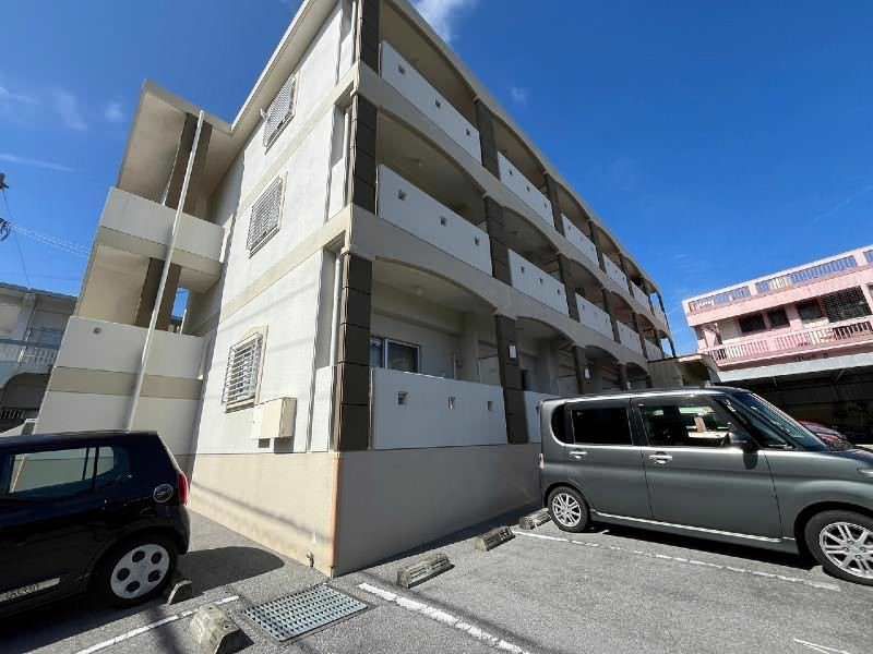 1K Apartment for Rent in Ginowan City, Okinawa - 30.93 sqm - Thumbnail 2