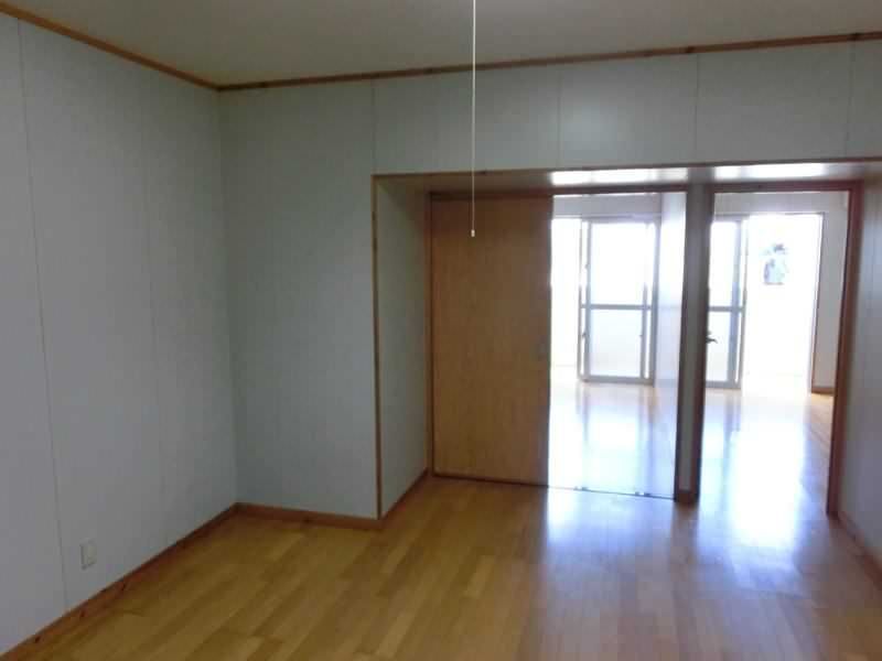 2LDK Apartment for Rent in Uruma City, Okinawa - Thumbnail 3