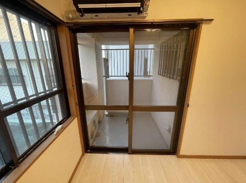 2LDK Apartment for Rent in Tomari, Naha, Okinawa - Thumbnail 2
