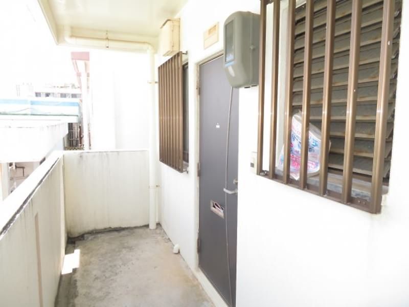 1R Apartment for Rent in Minatogawa, Urasoe, Okinawa - No Deposit - Thumbnail 4