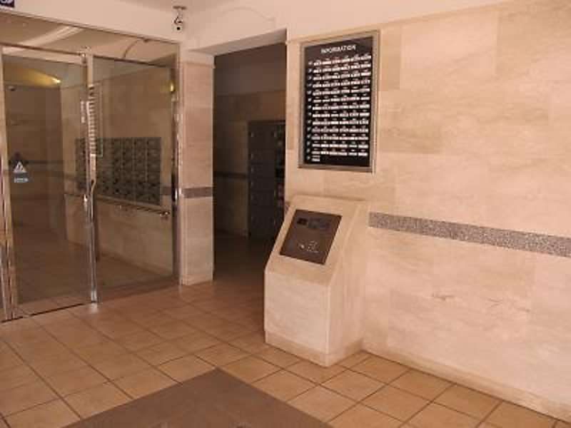 3LDK Corner Apartment in Lions Station Plaza Omoromachi, Naha - Thumbnail 3