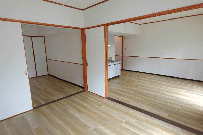 3LDK Apartment for Rent in Naha, Okinawa with Free Parking - Thumbnail 4