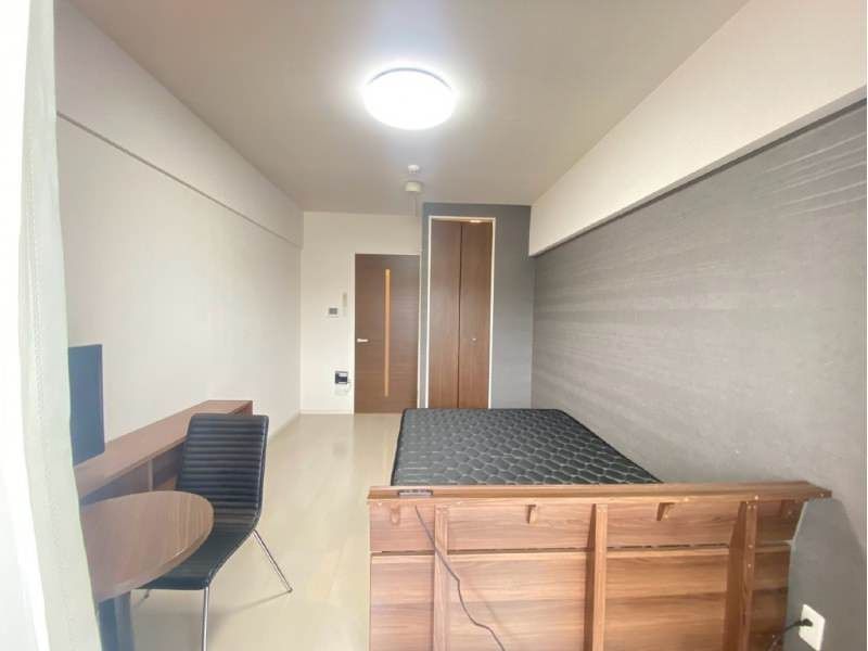 1K Apartment for Rent in Uebaru, Naha, Okinawa - 60,000 Yen - Thumbnail 4