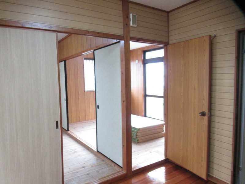 2DK Apartment for Rent in Urasoe, Okinawa - 34m2 - Thumbnail 3