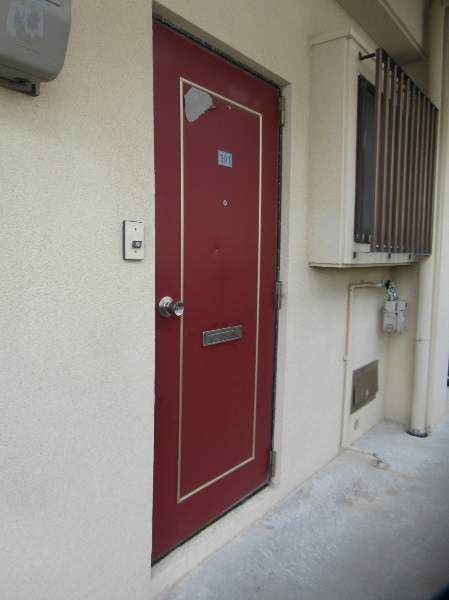 2DK Apartment for Rent in Urasoe, Okinawa - 34m2 - Thumbnail 2