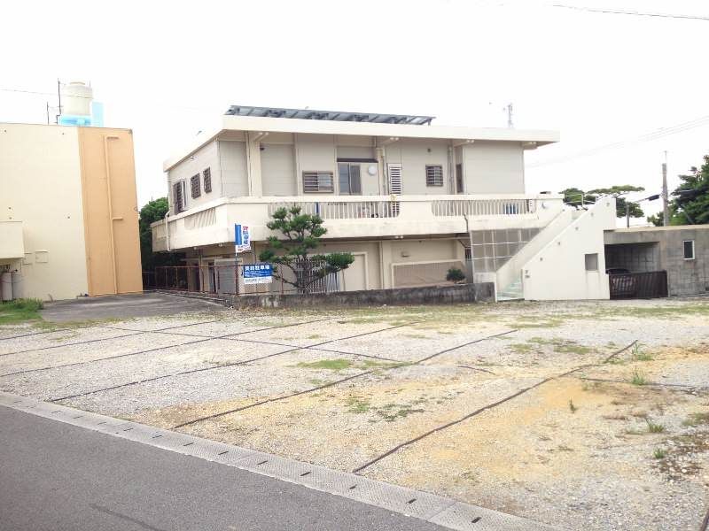 Rental Parking Space in Sashimaka, Ginowan City, Okinawa - Thumbnail 2
