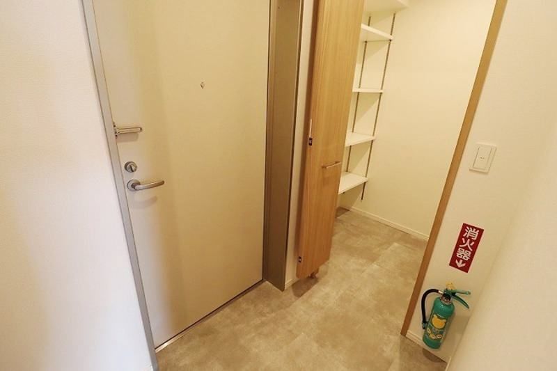 1LDK Apartment for Rent in Kogen, Okinawa City - Thumbnail 3