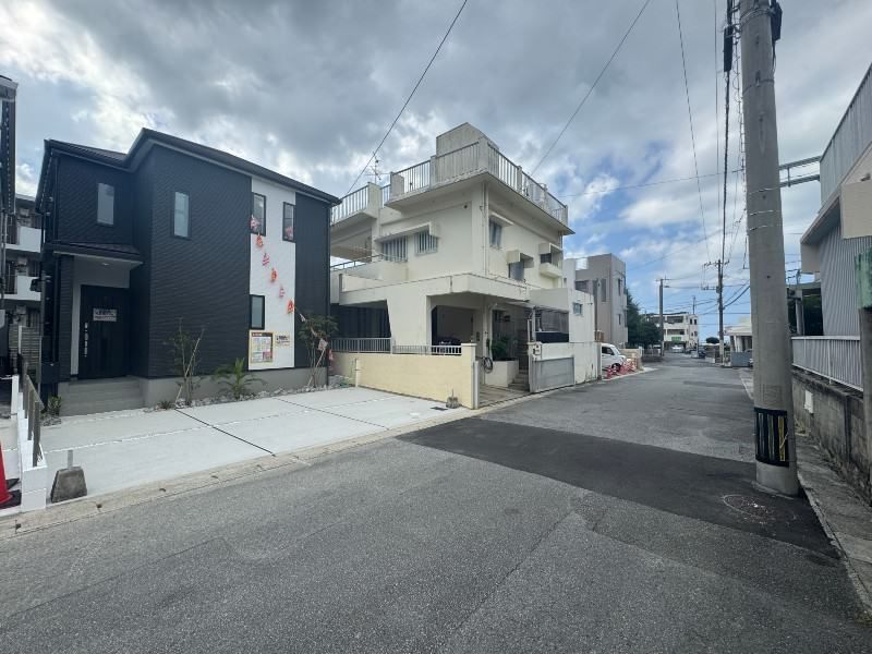 New 4LDK Wooden House in Naha City, Okinawa - Thumbnail 2