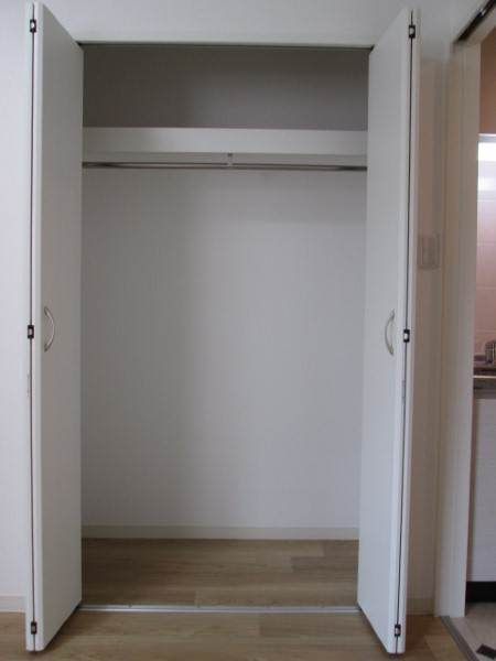 Furnished 1K Apartment for Rent in Naha's Tsuboya District, Okinawa - Thumbnail 4
