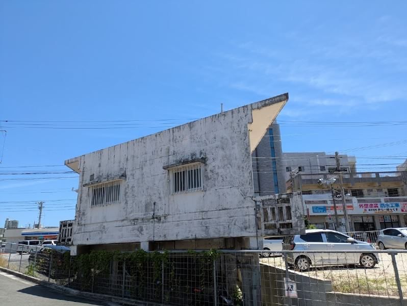 1R Detached House in Ginowan City, Okinawa - Thumbnail 3