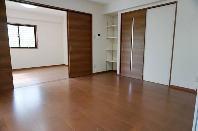 Modern 2LDK Apartment for Rent in Yaeze Town, Okinawa - Thumbnail 4
