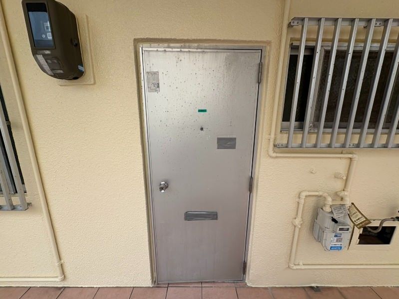 2DK Apartment for Rent in Naha City, Okinawa near Miebashi Station - Thumbnail 3