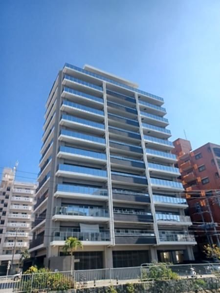 3LDK Apartment for Rent in Tomari, Naha, Okinawa - Image 1