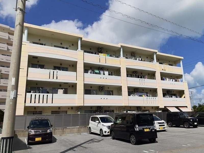 Modern 2LDK Seaside Apartment for Rent in Yonabaru, Okinawa - Thumbnail 3