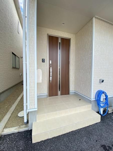 New 4LDK House in Uruma City, Okinawa with 2 Car Parks - Thumbnail 4