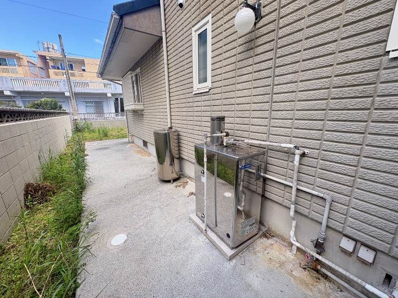 5LDK House for Sale in Ginowan, Okinawa with Large Land - Thumbnail 4