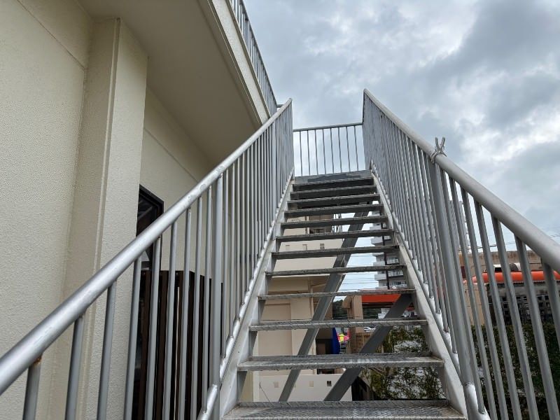 5LDK Family House with Large Parking in Okinawa City - Thumbnail 3