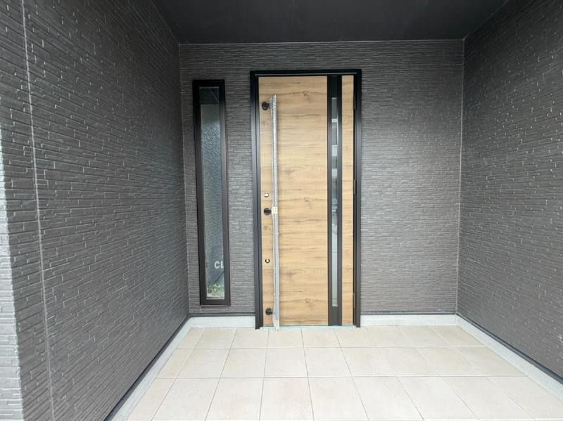 New 4LDK House for Sale in Uruma, Okinawa with Parking - Thumbnail 3