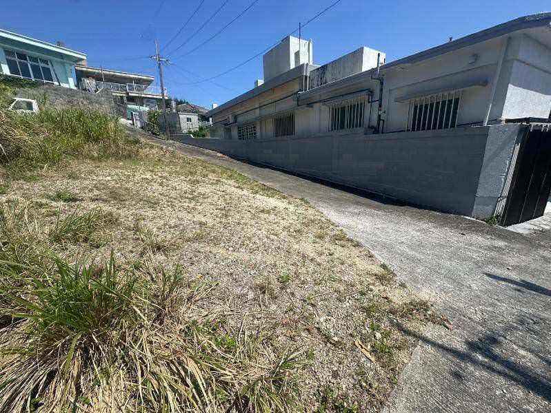 Sea View Corner Plot for Sale in Itoman, Okinawa - Thumbnail 2