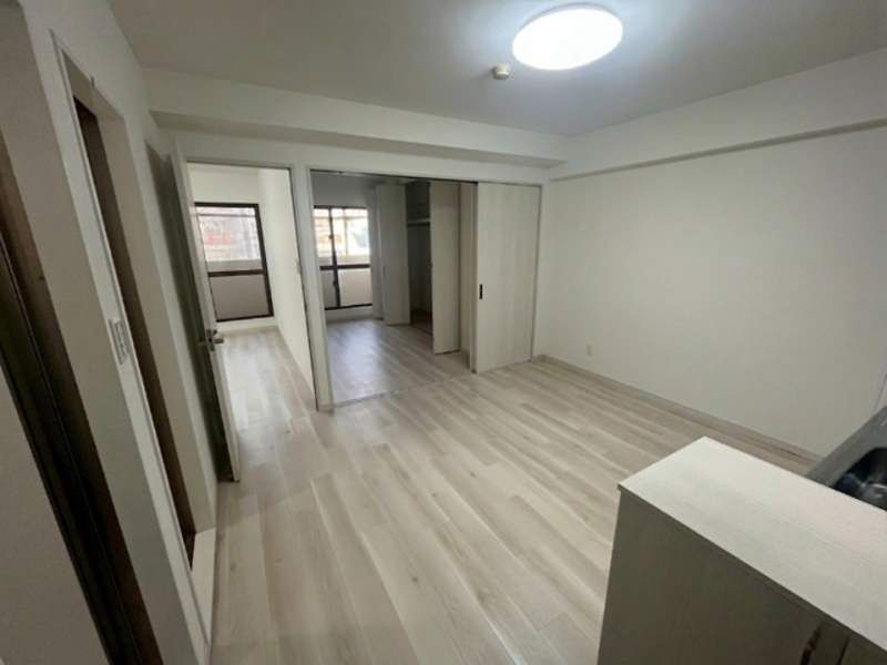 Refurbished 2DK Apartment for Rent in Urasoe Miyagi, Okinawa - Thumbnail 4