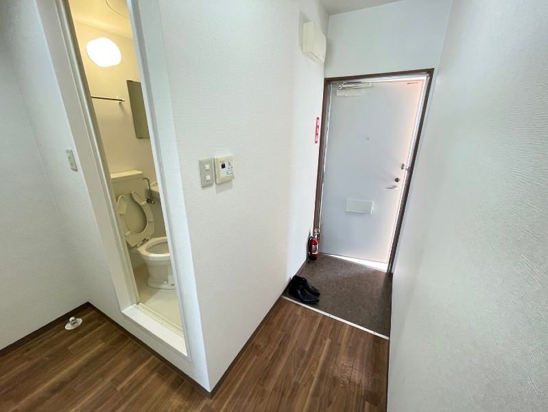 Pet-Friendly 1R Apartment for Rent in Yomitan Village, Okinawa - Thumbnail 4