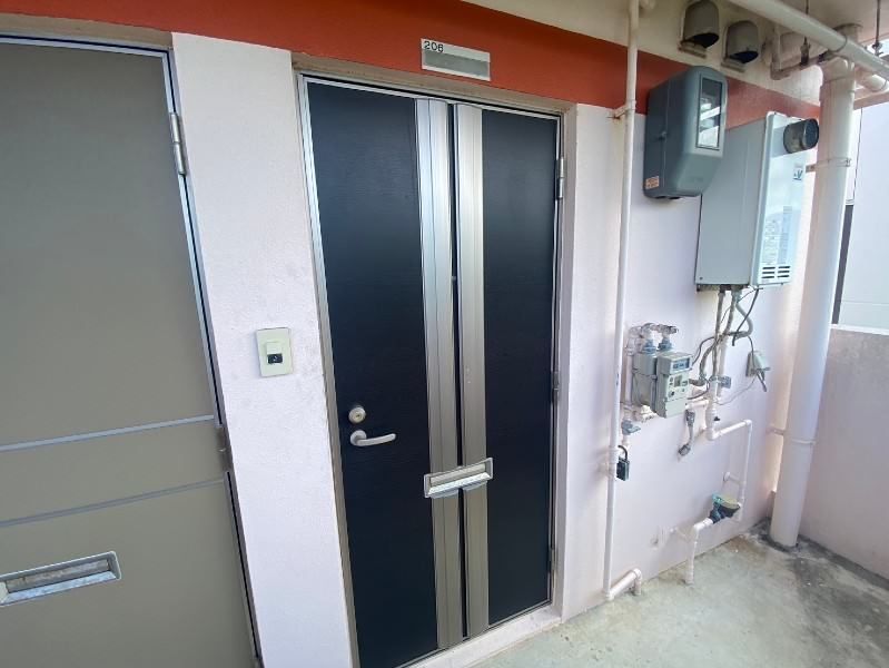 Pet-Friendly 1R Apartment for Rent in Yomitan Village, Okinawa - Thumbnail 3
