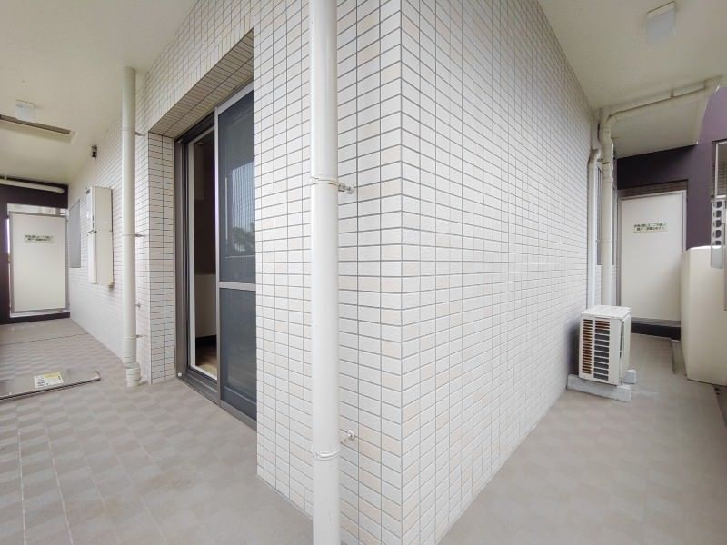 Modern 2LDK Apartment for Rent in Haebaru, Okinawa - Thumbnail 3