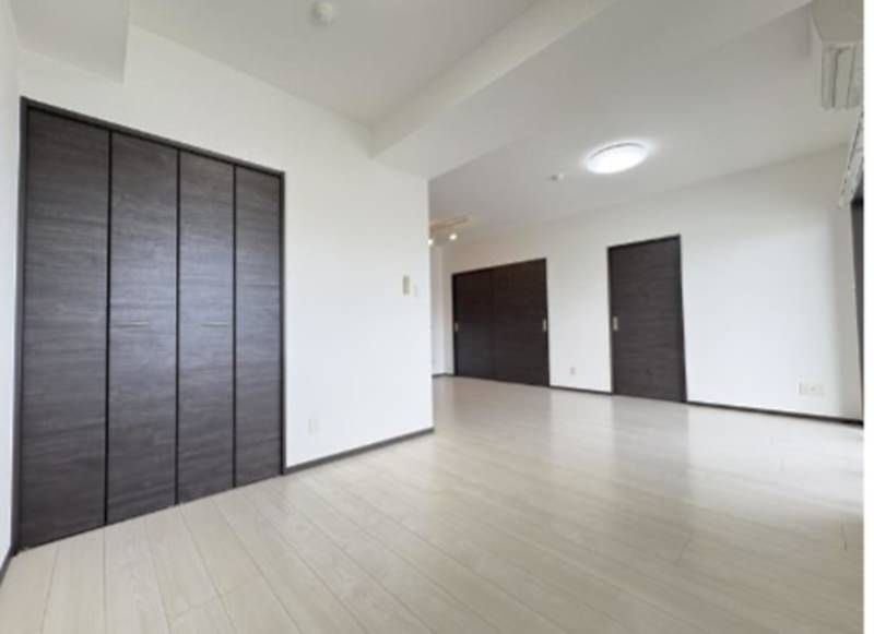 Modern 2LDK Apartment for Rent in Okinawa City, Yogi - Image 1