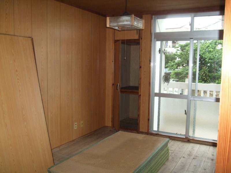 2DK Apartment for Rent in Izu, Urasoe, Okinawa - Thumbnail 4