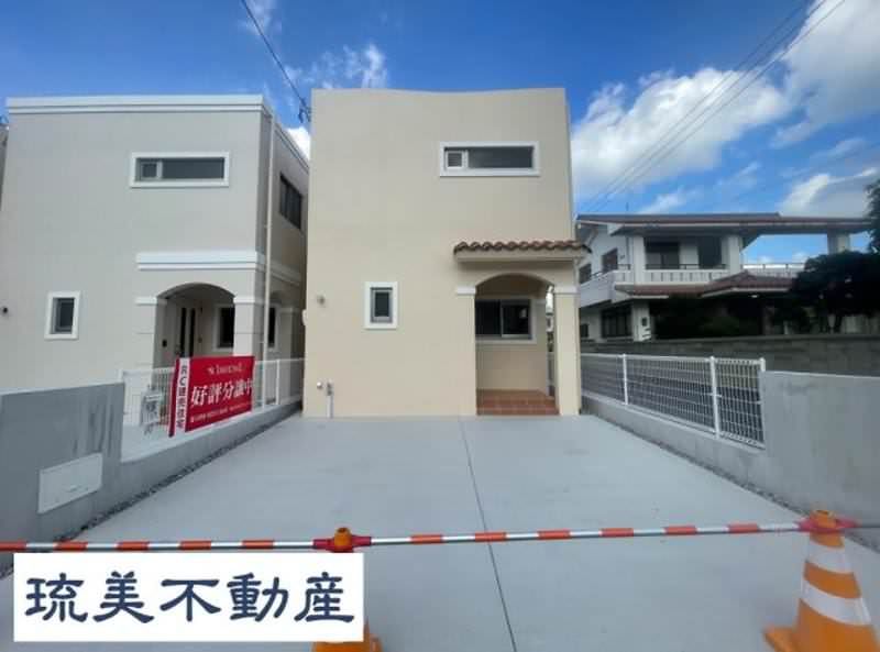 New 4LDK Mediterranean-Style House for Sale in Kadena, Okinawa - Thumbnail 3