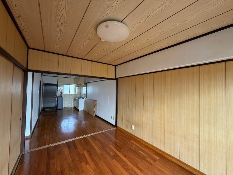 3LDK Apartment for Rent in Yomitan Village, Okinawa - Thumbnail 2